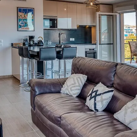 Kindly Read My Host Profile At Bottom Of Page Before Submitting A Request #luxury Sea View# *